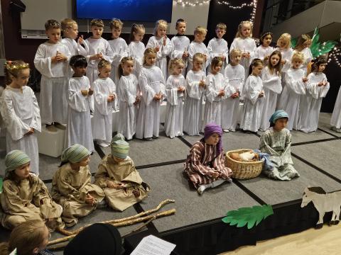 nativity_play1_dec_5
